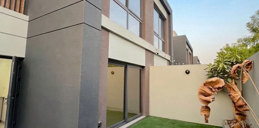 Villa a Dubai, EAU 2 camere da letto, 131.2 mq. № 760515