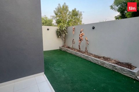 Villa in vendita a Dubai, EAU 2 camere da letto, 131.2 mq. № 760515 - foto 2