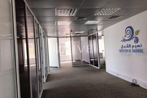 Office in Sheikh Zayed Road, Dubai, UAE 186.1 sq.m. № 578768 - photo 12