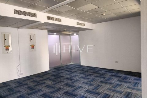 Office in Sheikh Zayed Road, Dubai, UAE 186.1 sq.m. № 578768 - photo 1
