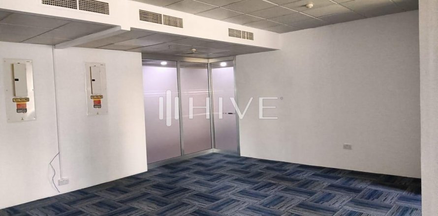 Office in Sheikh Zayed Road, Dubai, UAE 186.1 sq.m. № 578768