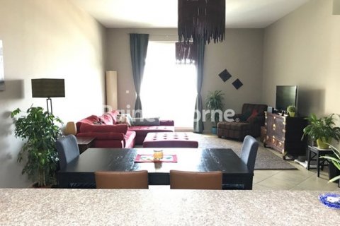 Apartamento en venta en Motor City, Dubai, EAU 3 dormitorios, 231.2 m2 № 578766 - foto 1