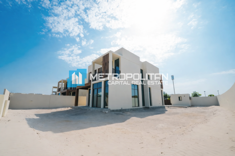Villa uthyres i Abu Dhabi, UAE 4 sovrum, 1045.6 kvm Nr. 680529 - fotografi 3