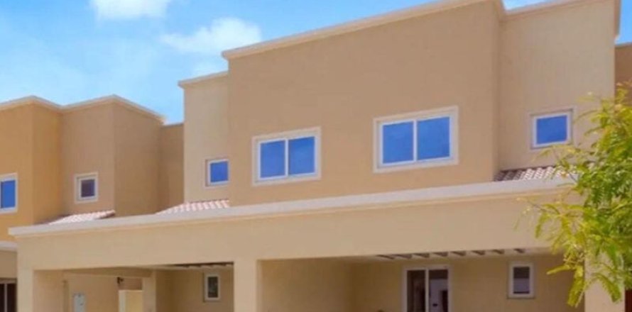 Řadový dům v Dubai Land, Dubai, SAE 2 ložnice, 161 m² Č.: 703375