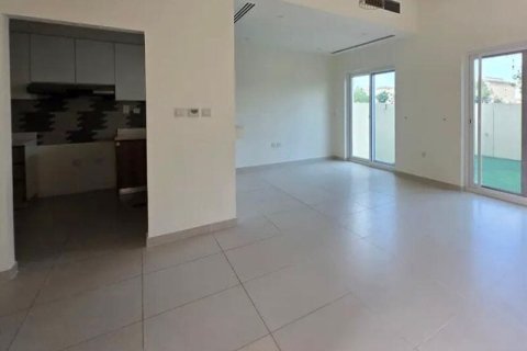 Řadový dům v Dubai Land, Dubai, SAE 2 ložnice, 161 m² Č.: 703375 - fotografie 18