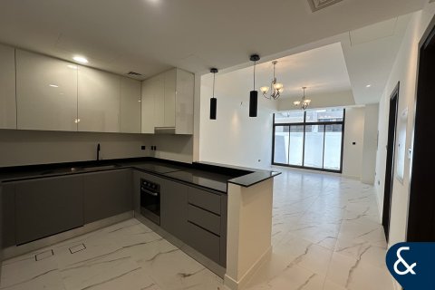 וילה להשכרה ב Mohammed Bin Rashid City, Dubai, איחוד האמירויות 4 חדרי שינה, 187 מ"ר, מספר 668158 - תמונה 3