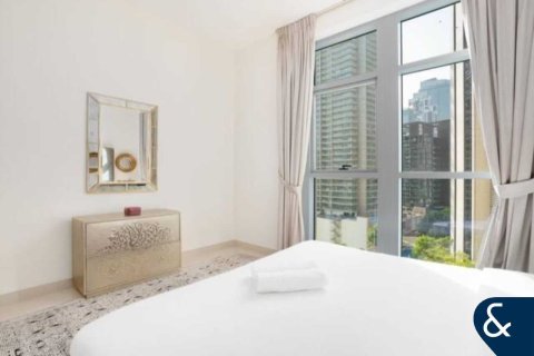 Apartemen di Downtown Dubai (Downtown Burj Dubai), UEA 1 kamar tidur, 79 m2 nomor 668140 - foto 2