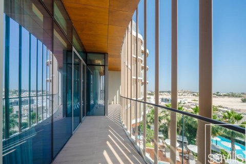 Apartment in Jumeirah, Dubai, UAE 4 bedrooms, 542 sq.m. № 681007 - photo 25