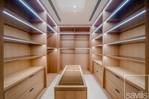 Apartment in Jumeirah, Dubai, UAE 4 bedrooms, 542 sq.m. № 681007 - photo 8