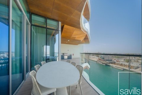 Apartment in Jumeirah, Dubai, UAE 4 bedrooms, 542 sq.m. № 681007 - photo 17