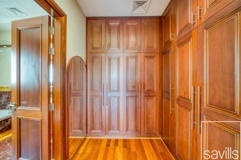 Emirates Hills, Dubai, UAE의 임대용 빌라 침실 7개, 1499제곱미터 번호 681006 - 사진 28