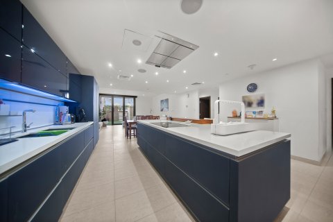 Müüa ridamaja asukohaga Al Raha Beach, Abu Dhabi, AÜE: 3 magamistoaga, 345.67 m² Nr 749239 - pilt 6