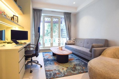 Villa in Dubai Marina, Dubai, UAE 3 bedrooms, 520 sq.m. № 625641 - photo 2