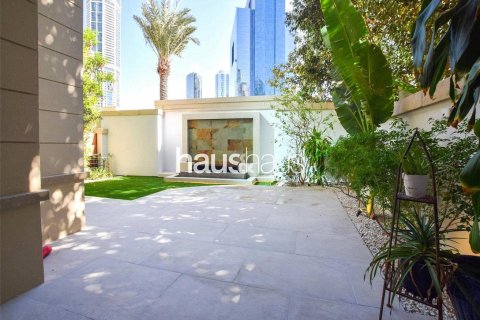 Villa in Dubai Marina, Dubai, UAE 3 bedrooms, 520 sq.m. № 625641 - photo 9