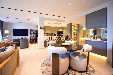 Villa in Dubai Marina, Dubai, UAE 3 bedrooms, 520 sq.m. № 625641 - photo 10