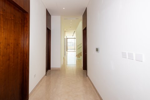 Üürile anda villa asukohaga Abu Dhabi, AÜE: 5 magamistoaga, 496 m² Nr 716442 - pilt 10