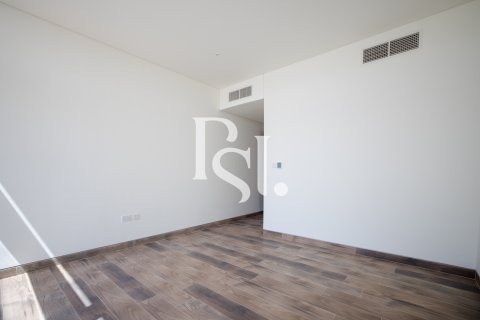 Üürile anda villa asukohaga Abu Dhabi, AÜE: 5 magamistoaga, 496 m² Nr 716442 - pilt 1