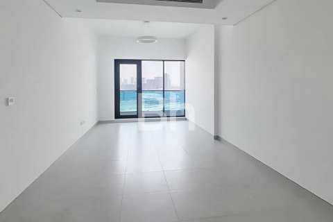 Снять в аренду квартиру в Бизнес-Бэй, Дубай, ОАЭ 3 спальни, 185м2, № 617060 - фото 1