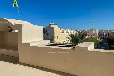 Villa in Al Qurm, Abu Dhabi, UAE 5 bedrooms, 399 sq.m. № 615046 - photo 19
