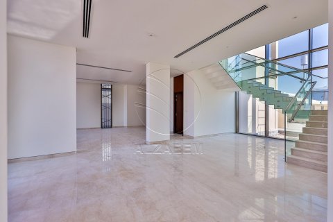 Villa in Abu Dhabi, UAE 5 bedrooms, 2122 sq.m. № 615049 - photo 11