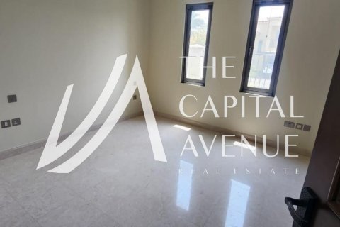 Villa à louer à Saadiyat Island, Abu Dhabi, EAU 5 chambres, 452 m2 № 652888 - photo 3