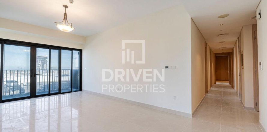 Lakás itt: Deira, Dubai, EAE, 3 hálószoba, 164 m², azonosító: 684039