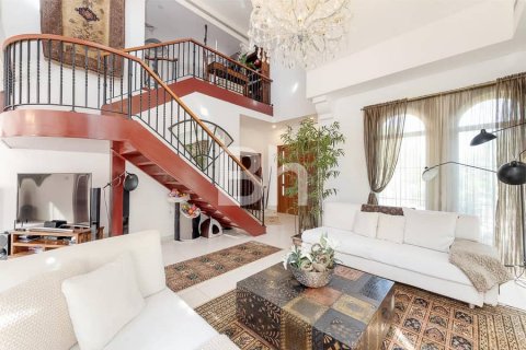 Снять в аренду виллу в Арабиан Ранчес, Дубай, ОАЭ 4 спальни, 932м2, № 617297 - фото 16