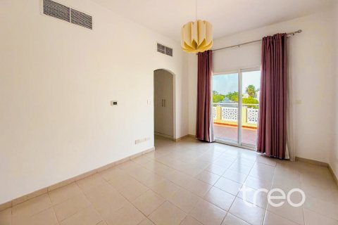 Vilă de închiriat în Meadows, Dubai, EAU 4 dormitoare, 81.66 mp.  №741133 - poză 7
