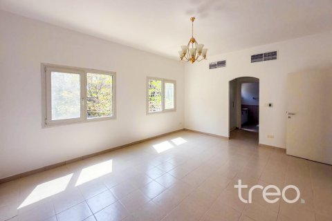 Vilă de închiriat în Meadows, Dubai, EAU 4 dormitoare, 81.66 mp.  №741133 - poză 10