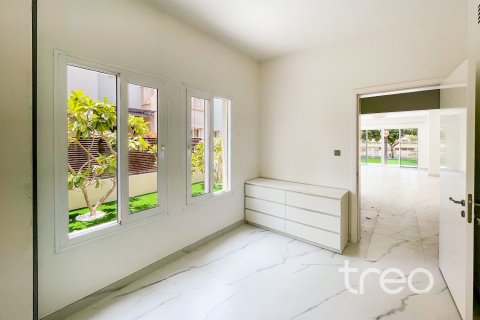 Vila v The Springs, Dubai, SAE 3 spálne, 269.79 m2 č. 741134 - Fotografia 6