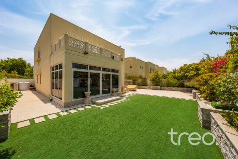 Villa in Meadows, Dubai, VAE: 4 Schlafzimmer, 50.63 m2 Nr. 741132