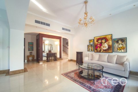 Vilă de închiriat în Meadows, Dubai, EAU 4 dormitoare, 50.63 mp.  №741132 - poză 16