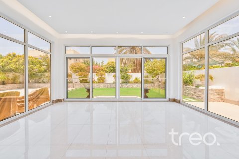 Villa zur Miete in Meadows, Dubai, VAE 4 Schlafzimmer, 50.63 m2 Nr. 741132 - Foto 3