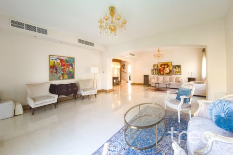 Vila v Meadows, Dubai, SAE 4 spálne, 50.63 m2 č. 741132