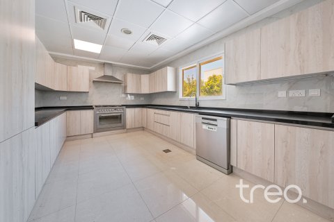 Villa zur Miete in Meadows, Dubai, VAE 4 Schlafzimmer, 50.63 m2 Nr. 741132 - Foto 4