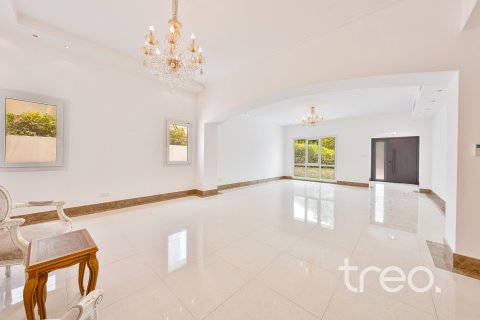Villa zur Miete in Meadows, Dubai, VAE 4 Schlafzimmer, 50.63 m2 Nr. 741132 - Foto 2