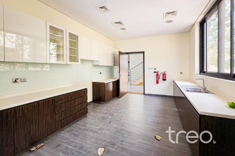 Снять в аренду виллу в DAMAC Hills (Akoya by DAMAC), Дубай, ОАЭ 5 спален, 510.78м2, № 741131 - фото 10