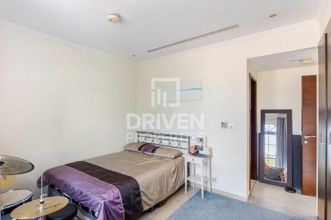 Снять в аренду виллу в Jumeirah Park, Дубай, ОАЭ 3 спальни, 678м2, № 655580 - фото 6