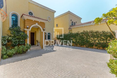 Снять в аренду виллу в Jumeirah Park, Дубай, ОАЭ 3 спальни, 678м2, № 655580 - фото 16