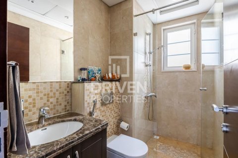 Снять в аренду виллу в Jumeirah Park, Дубай, ОАЭ 3 спальни, 678м2, № 655580 - фото 13