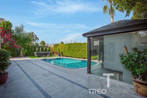 Villa till försäljning i Meadows, Dubai, UAE 4 sovrum, 387.41 kvm Nr. 733903 - fotografi 15