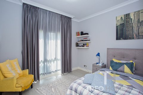 Villa till försäljning i Meadows, Dubai, UAE 4 sovrum, 387.41 kvm Nr. 733903 - fotografi 13