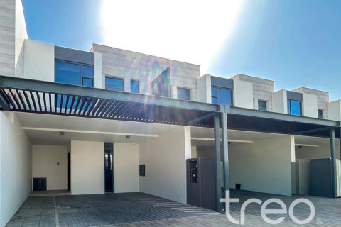 Řadový dům v Arabian Ranches 3, Dubai, SAE 3 ložnice, 179.86 m² Č.: 733830 - fotografie 2