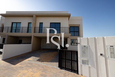 Yas Island、Abu Dhabi、UAEにあるヴィラ 4ベッドルーム、643 m2 No716180
