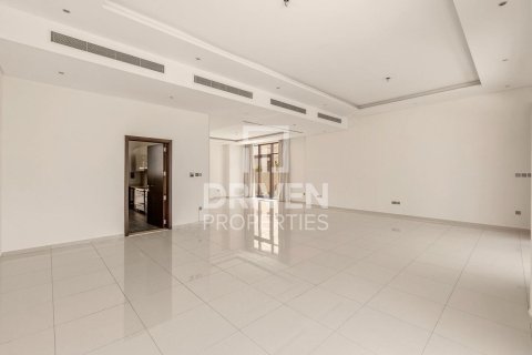 Villa te huur in DAMAC Hills (Akoya by DAMAC), Dubai, VAE 5 slaapkamers, 660.08 vr.m., nr 768435 - foto 7