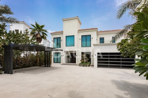 Villa in Jumeirah Islands, Dubai, VAE: 5 Schlafzimmer, 571 m2 Nr. 755059