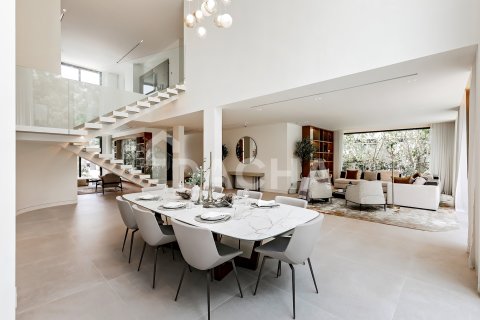 Villa à vendre à Jumeirah Islands, Dubai, EAU 5 chambres, 571 m2 № 755059 - photo 4