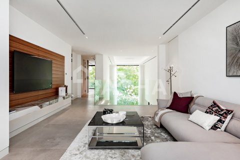Villa à vendre à Jumeirah Islands, Dubai, EAU 5 chambres, 571 m2 № 755059 - photo 18