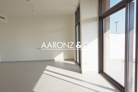 Villa itt: Al Furjan, Dubai, EAE, 4 hálószoba, 384.2 m², azonosító: 670657 - fénykép 2