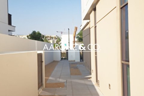 Villa itt: Al Furjan, Dubai, EAE, 4 hálószoba, 384.2 m², azonosító: 670657 - fénykép 15